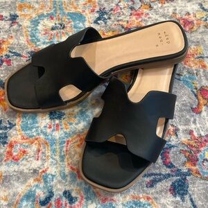A New Day . Nina Slide Sandals. Black. Size 7.